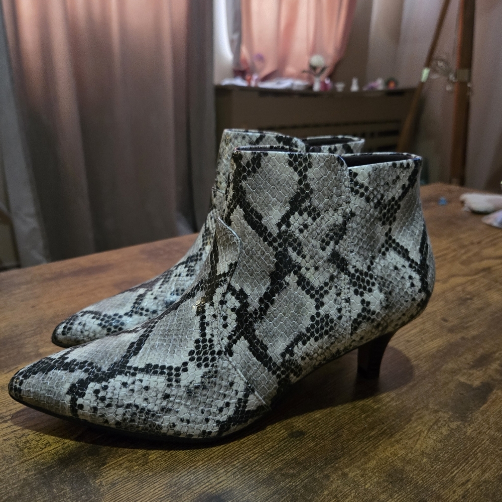 CLARKS animal Print Booties 8.5